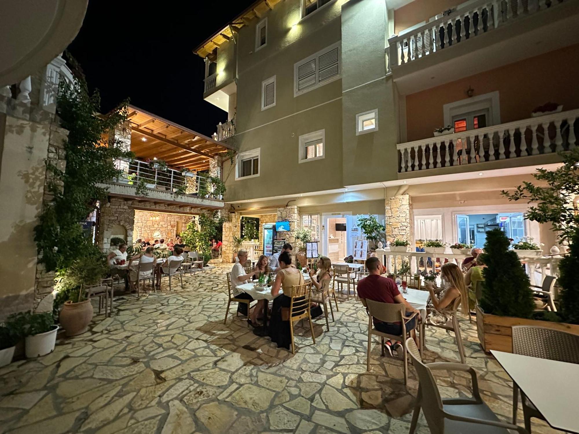Vila Arial Vlorë Eksteriør billede